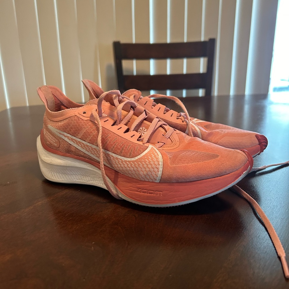 Nike ZOOM GRAVITY BQ3203-600 ECHO Pink
Running Athletic Shoes Women's SZ 8